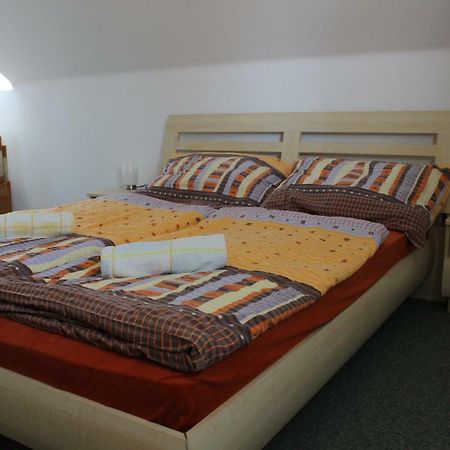 Apartman V Podskali Hluboká nad Vltavou Exteriör bild