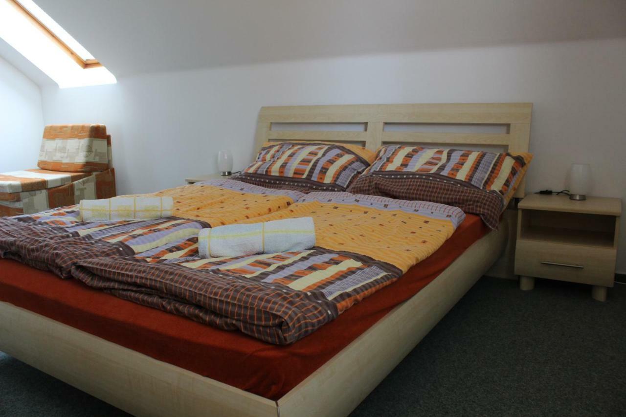 Apartman V Podskali Hluboká nad Vltavou Exteriör bild